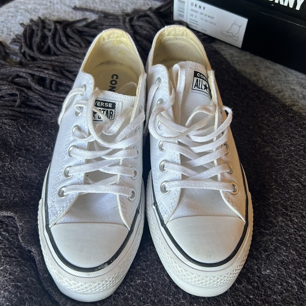 Converse Chuck Taylor All Star Lift Sneaker Size 7. I wear them 4 times